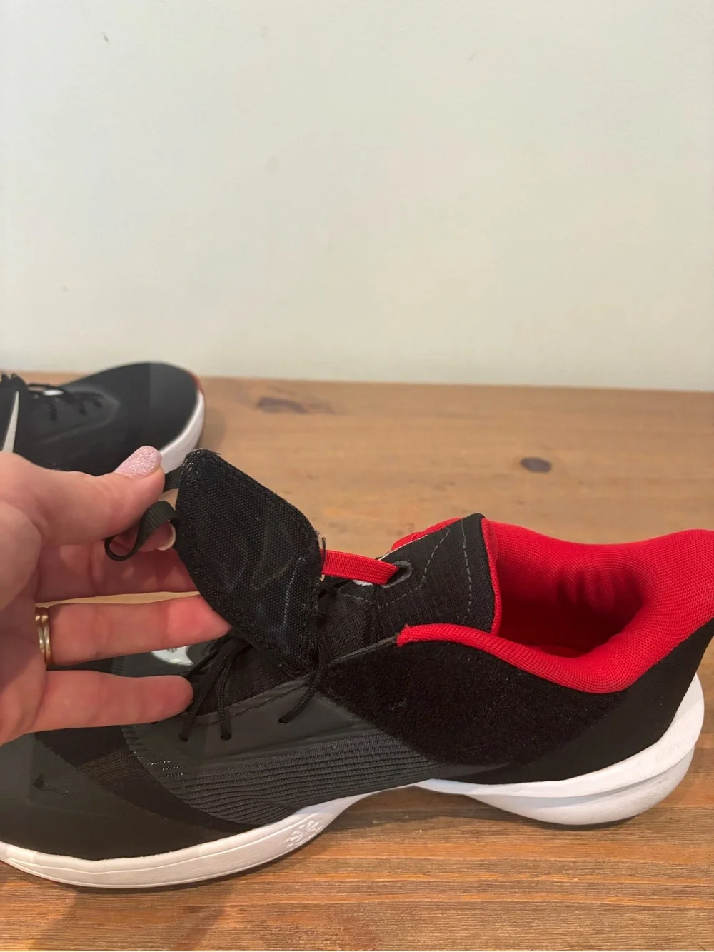 Nike Precision VII EasyOn black white and red basketball low top sneakers 8.5